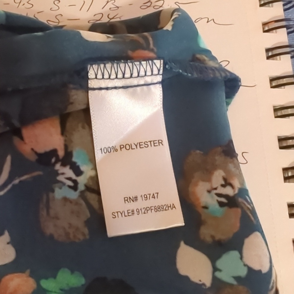 NWOT Counterparts Top Size L - Picture 6 of 11